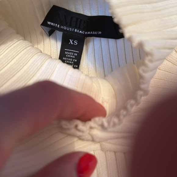 White WHBM key-hole turtle neck tank - Picture 3 of 4
